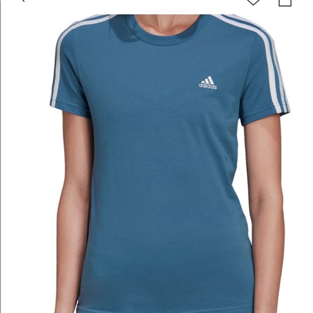 NWT Women’s Adidas cotton Tee size xl